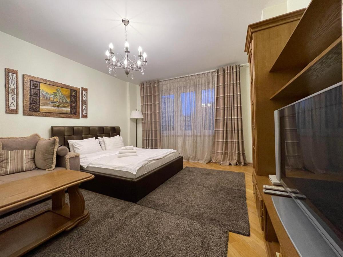 Arenda Apartments - Surganova,5A Minsk Eksteriør billede